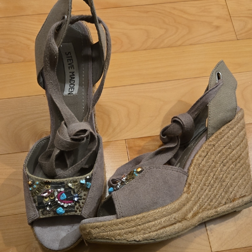 Steve Madden Embellished Taupe Wedges